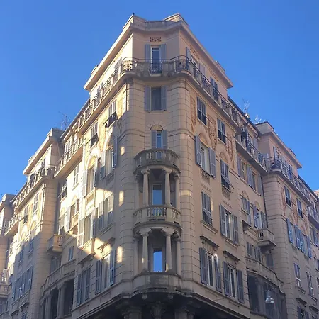 بيت ضيافة Noliday Center Art Deco