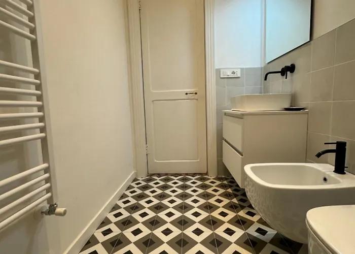 Noliday Center Art Deco Savona