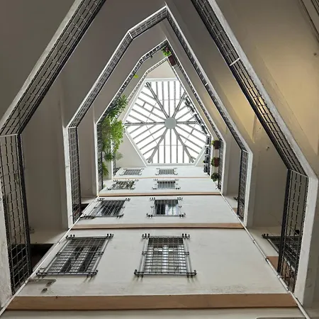 Noliday Center Art Deco *