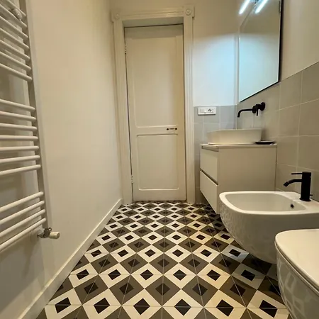 Noliday Center Art Deco Savona