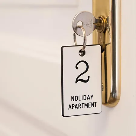 Noliday Center Art Deco Apartment *