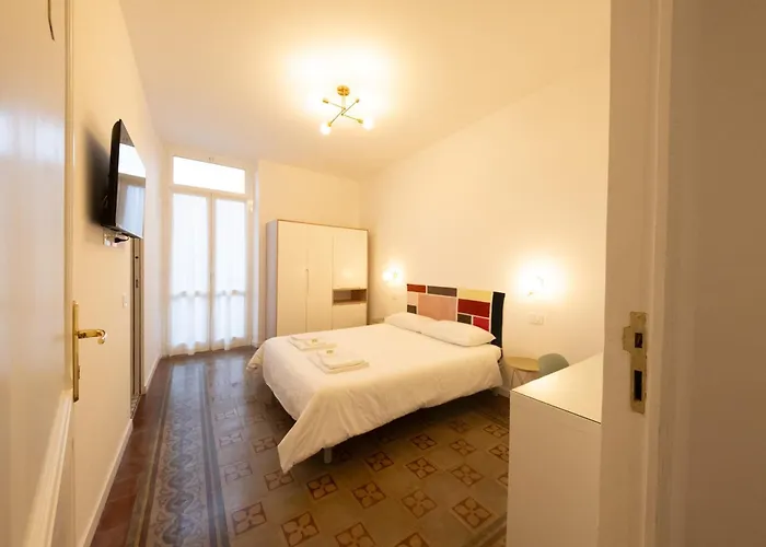 Noliday Center Art Deco Apartment *